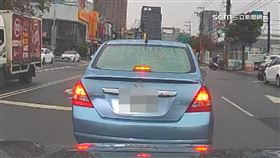 警面前」闖燈未讓行人！駕駛吞8700元罰單