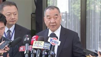 傳府不滿批「自走砲」　邱國正：我裝甲兵