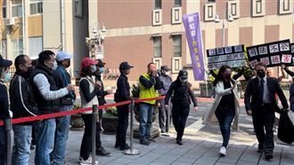 高虹安才遭疑自導自演　里長北上動員聲援