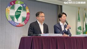民進黨發言人吳崢、政策會執行長王義川召開「踢爆！國民黨詐領民主基金會補助！」記者會（圖／記者高逸帆攝影）