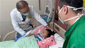 彰化伸港，10歲姊遭撞飛，治療21天奇蹟甦醒，醫曝下一步難關，頸椎損傷，呼吸器(圖／翻攝畫面)