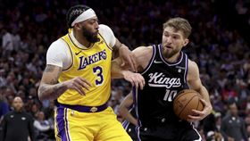 ▲沙波尼斯（Domantas Sabonis）生涯對戰戴維斯（Anthony Davis）10勝0敗。（圖／美聯社／達志影像）