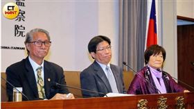▲監委紀惠容、高涌誠、鴻義章就「調查士林地院法官蔡明宏涉妨害性自主多名女性下屬提案彈劾通過」舉行記者會。（圖／CTWANT）