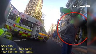 撞死工程師淡定叼菸查看！警：肇事者失聯