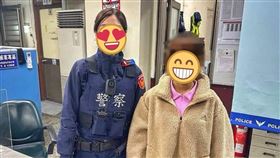 高雄女警發現女大生遺失皮夾，想方設法找到失主。（圖／翻攝自高雄市政府警察局 臉書）