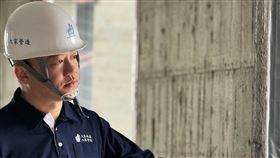 去年一樁爛尾樓案『泊山妍』，負責該案營造工程的負責人卓家雄，去（2023）年8月遭嘉源建設股東及員工抹黑，捏造其製造假債權，領走該建案承購戶的信託金、誣指大家地產取得嘉源建設名下房產是不法行為，並提告詐欺及背信，這些指控經台灣士林地檢署檢察官偵查後，已終結「不起訴」且「不得再議」。