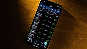 台灣ETF熱潮ETF市場成為台灣投資圈最熱門話題，近來國內多檔ETF接力募集，檔檔規模創新高，投信投顧公會統計，今年2月底，台灣ETF市場規模達到新台幣4兆1755億元。中央社記者翁睿坤攝　113年3月15日