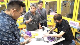 蹦闆,游否希,娃娃機,一番賞,詐騙,i-Phone15