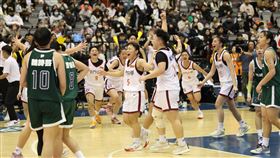 普門中學在最末節演出驚天逆轉，氣走陽明高中，17日與不敗北一爭冠。（圖／高中體總提供）