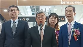 行政院長陳建仁今上午出席「第94屆國醫節慶祝大會暨第16屆台北國際中醫藥學術論壇大會開幕式」前受訪。（圖／記者盧素梅攝影)