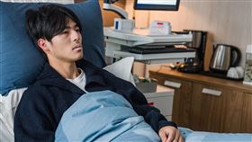 陳昊森、譚旻萱《不是你不愛你》。（圖／華映娛樂提供）