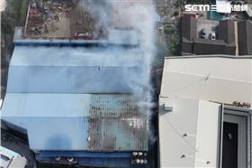 台中精密機械工廠大火　緊鄰觀光地民眾驚（圖／翻攝畫面）