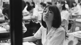 范宸菲飾演《她說》女孩。（圖／希望影視提供）