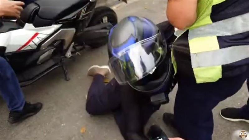 重機上國道遭警拉下車　路權團體聲援騎士
