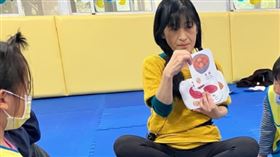 ▲桃園市觀音國小附幼以客語學習食物名稱。（圖／教育部提供）