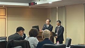 交通部次長林國顯（左）、中央氣象署署長程家平列席備詢。（圖／記者楊晏琳攝影）