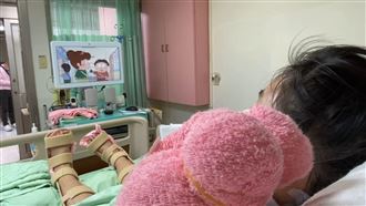 彰化小姊姊眨眼　盼「白沙屯媽祖」來看我