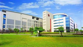 科技園區近年持續發展，使得周邊區域房價表現亮眼。其中，去（2023）年營業額超越竹科躍升龍頭的南部科學園區，根據實價登錄資料，周遭房價5年大漲106%。此外，作為南科發展腹地。台南市中西區民權路四段、華平路與和緯路五段周圍約30公頃學產基金土地，將轉型為「台南科技產業專區」，預計可引進高端科技人才，區域房市發展充滿潛力。