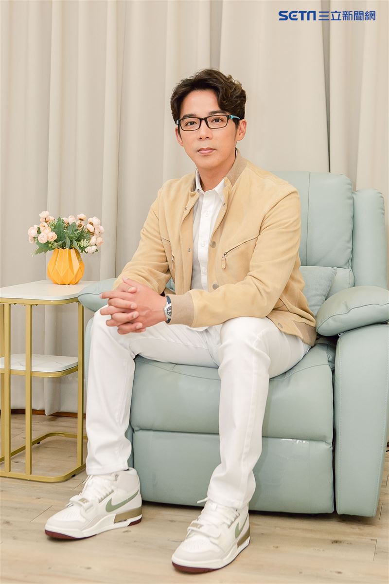 陳子強三立新聞網專訪。（圖／記者楊澍攝影）