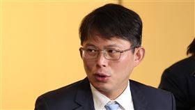 總質詢風波  韓國瑜邀各黨黨鞭協商（1）立法院15日發生總質詢風波，院長韓國瑜18日中午邀請各黨黨鞭協商，台灣民眾黨立院黨團總召黃國昌（圖）出面受訪表示，韓國瑜如何裁示，民眾黨都會接受。中央社記者趙世勳攝  113年3月18日