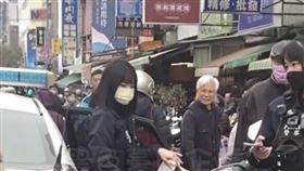 中壢,女警,新明市場,違停（圖／翻攝自《黑色豪門企業》）