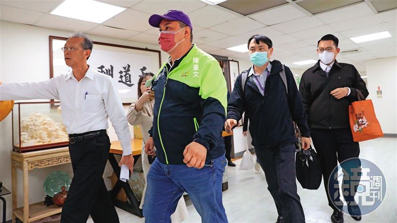 不只陳重文！議員主任竟叫來高階警官飆罵