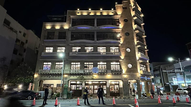 林百貨5F外牆大量混凝土掉落　原因曝光