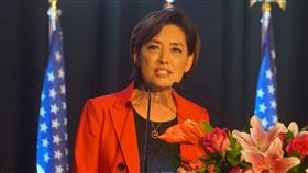 眾議員金映玉支持美國保衛台灣共和黨眾議員金映玉（Young Kim）7日出席洛杉磯辦事處的國慶酒會，受訪表示身為外交委員會一員，會盡一切努力確保台美關係穩固，「如果台海發生衝突，我保證會跟國會同僚及美國政府合作，確保美國為了台灣挺身而出」。中央社記者林宏翰洛杉磯攝 111年10月9日