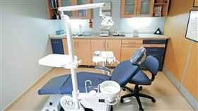 梁姓男子坦承自己僅國中畢業，沒有醫師證照便進行牙醫行為。（示意圖／翻攝自Pixabay）