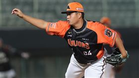 ▲統一獅19歲投手尹柏淮，官辦熱身賽再見三振關門。（資料圖／翻攝自統一獅臉書）