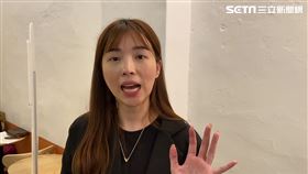 女藝人黃乙薇辦理父親喪事時，殯葬公司竟頻頻出包。（圖／翻攝畫面）