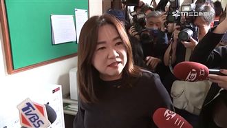 涉洩密卻開秘密會議　馬文君挨批國安破口