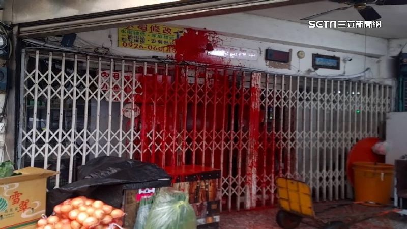 2男潑漆洩憤！小吃店生財工具被毀損50萬