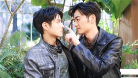  黃禮豐和吳秉宸接受《三立新聞網》專訪。（圖／記者鄭孟晃攝影）