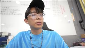 反骨,蹦闆,流量,游否希,二創,酷炫（圖／翻攝自反骨男孩YT）