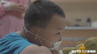 兒遭取笑「爛耳朵」　母淚謝還好生在台灣