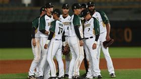 ▲台鋼雄鷹在突破僵局制，再見比賽收下勝利。（圖／翻攝自台鋼雄鷹臉書）