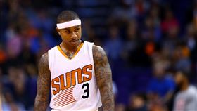 ▲湯瑪斯（Isaiah Thomas）沒有上場，太陽觀眾齊聲喊：「我們想要他」。（圖／翻攝自NBA World推特）