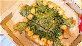 必勝客芝心雙粿草仔龜披薩，記者劉沛妘攝影