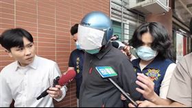 楊景隆朝桃園景福派出所掃射，依殺人、妨害公務及槍砲彈藥刀械條例等罪移送桃園地檢署。（圖／翻攝畫面）