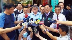 台智光案 柯文哲批蔣萬安配合廠商不合理要求台智光案引發台北市前後任市長互槓，民眾黨主席柯文哲（中）24日說，要請教台北市長蔣萬安，為什麼要配合議會但書及廠商的不合理要求，將台北市所有攝影機全改為3M傳輸，這才是問題所在。中央社記者黃國芳攝  113年3月24日