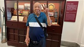 台灣國寶鄭萬經逝世 作家洪致文發文哀悼（圖／翻攝自洪致文臉書）