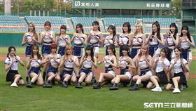 ▲富邦悍將啦啦隊Fubon Angels，2024年21位正式成員。（圖／記者張沛嘉攝影）