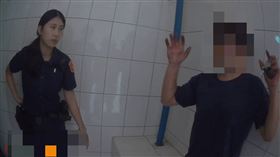 快訊／五股驚傳殺人！　老闆疑感情糾紛砍死前員工▲47歲林姓老闆疑與26歲譚姓前員工有感情糾紛，持水果刀砍殺對方。（圖／翻攝畫面）

