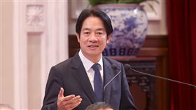 副總統賴清德今（18）日接見「第30屆全國大專院校傑出服務性社團暨社團領袖傑青獎」得獎代表、指導老師及國際傑人會中華民國總會重要幹部。（圖／總統府提供)