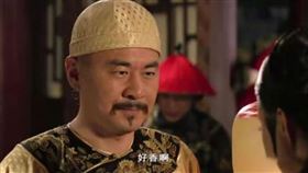 ▲《甄嬛傳》中雍正對於喜歡的妃子，總會含情脈脈地看著她們。（圖／翻攝自甄嬛傳微博）