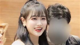 邊荷律俏皮吐舌（圖／經紀人提供）