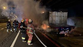 新北市，國道，火燒車，紙漿原料