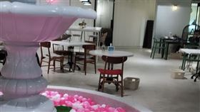 吳宗憲跟女兒Sandy（吳姍儒）在台北東區開的「無聊咖啡店」。（記者李依璇攝影）