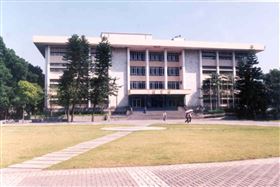 逢甲二一步道恐怖傳說掰掰　親揭地底秘密（圖／翻攝逢甲大學粉專）